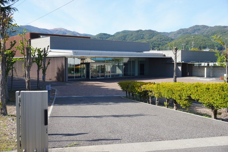 湖北火葬場「湖風苑」 外観