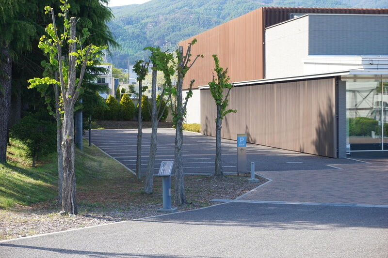 湖北火葬場「湖風苑」 駐車場