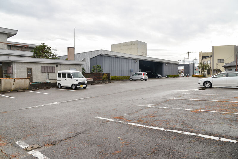 セレモニーホール斎苑　小松本館 駐車場