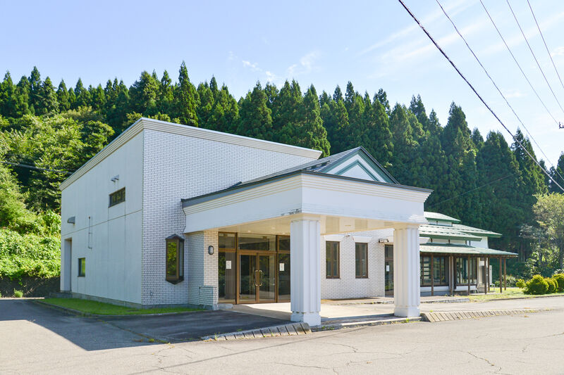東由利斎場　やすらぎ苑 外観２