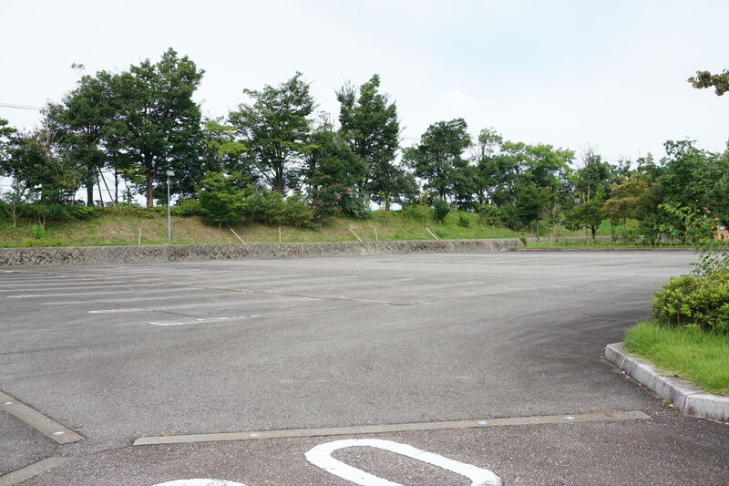 高岡斎場 駐車場