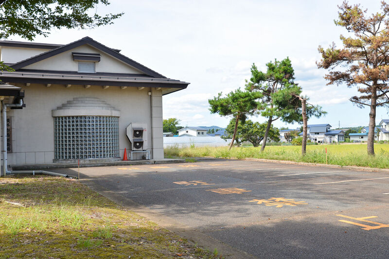 横手市西部斎場 駐車場