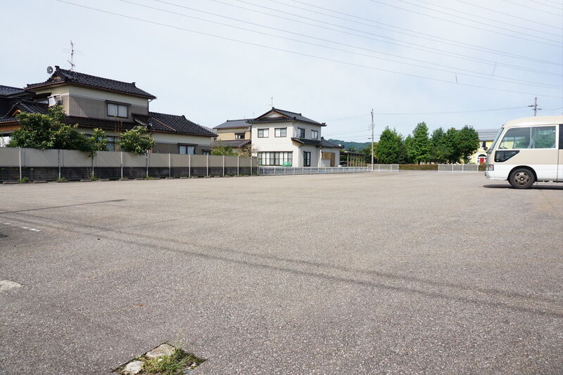 セ・プレ西ホール 駐車場
