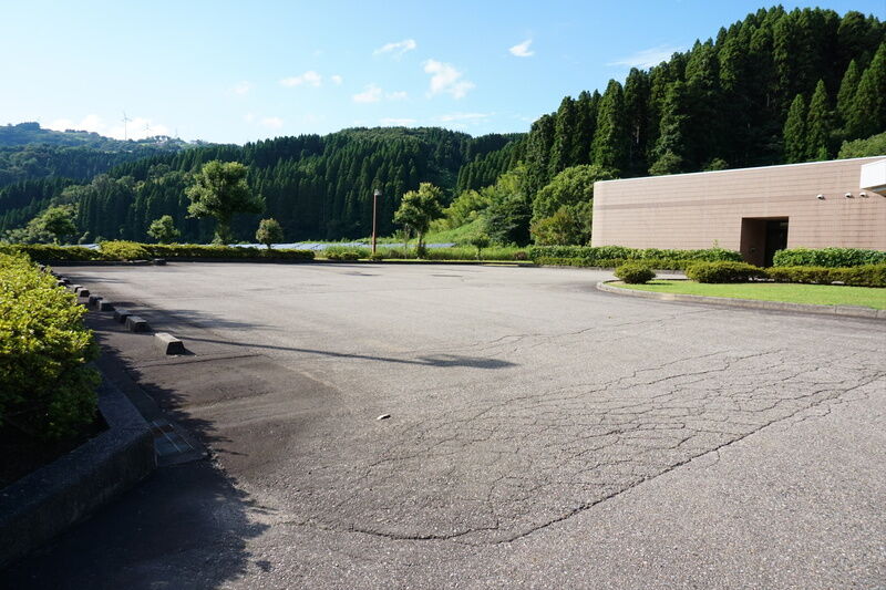 小矢部市斎場 駐車場