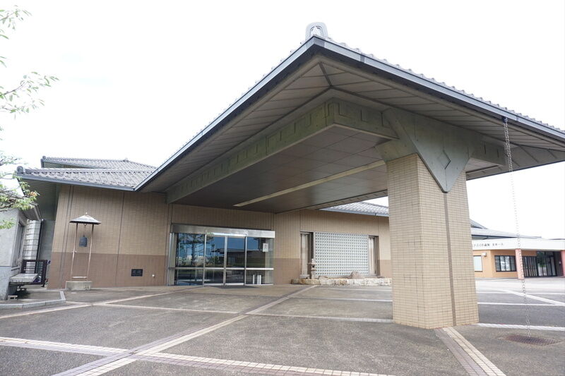 福野斎場 紫苑 入口１