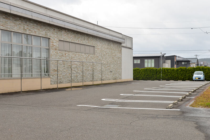 アスピカホールただす 駐車場