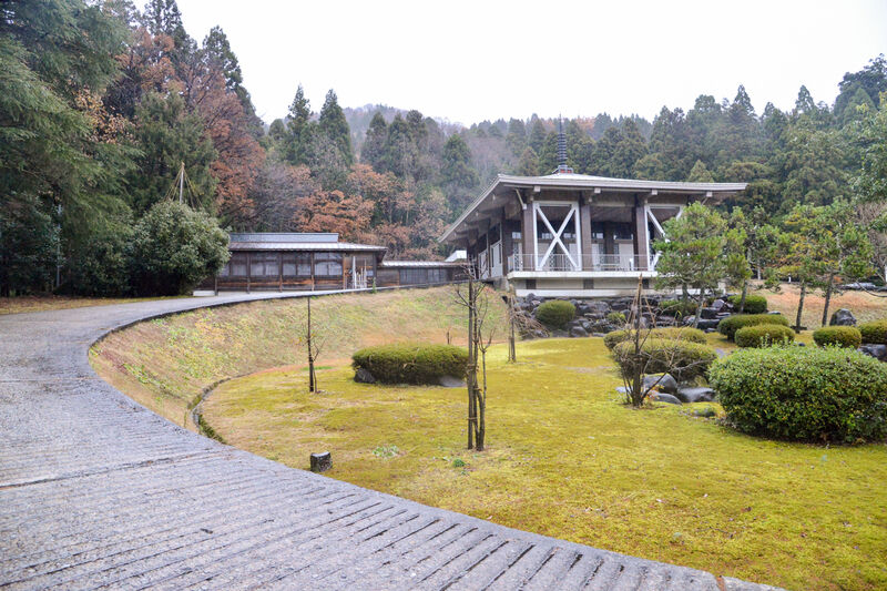 大野市営葬斎場 入り口