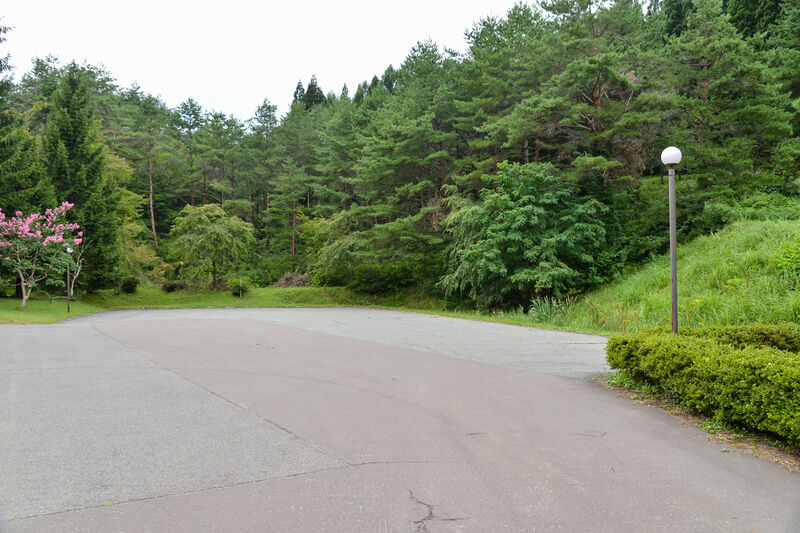 鷹巣斎場 駐車場