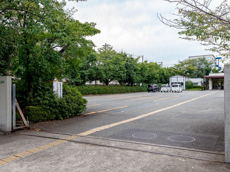 大阪市立小林斎場 駐車場
