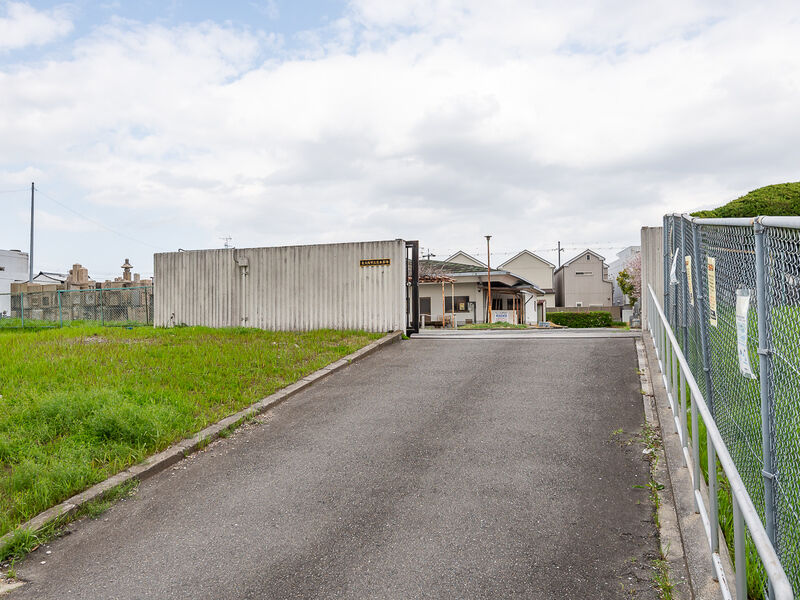荒本斎場 入口