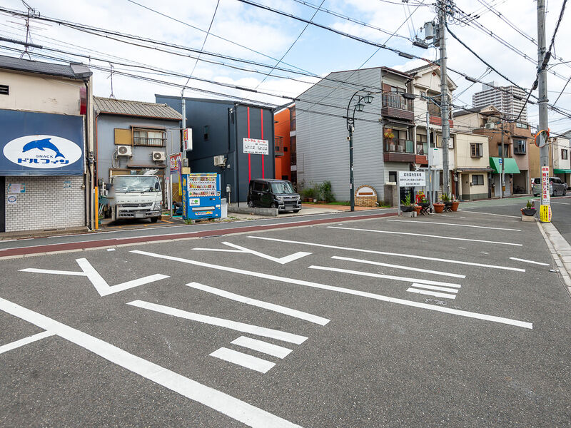 岩田斎場 駐車場