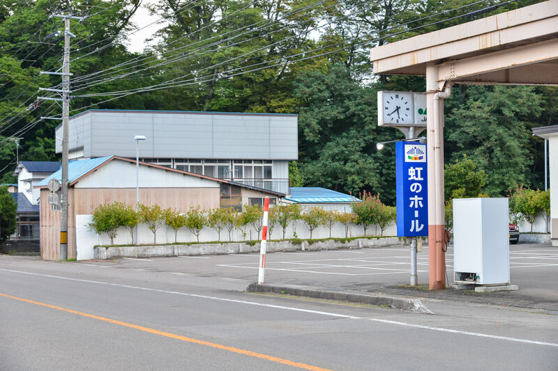 虹のホールもりよし 入口