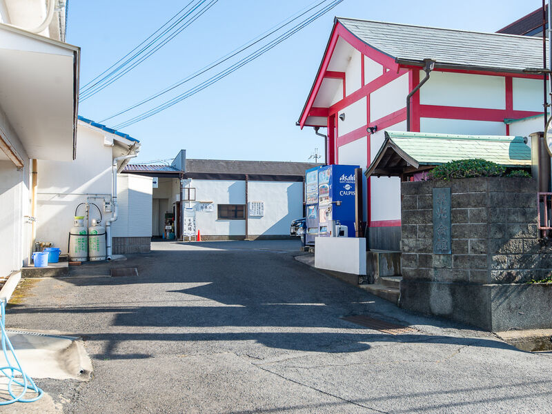 辻吉本社 泉光殿 駐車場