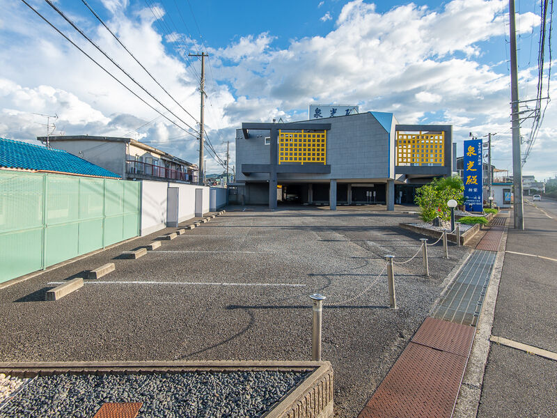 泉光殿　新家 駐車場1
