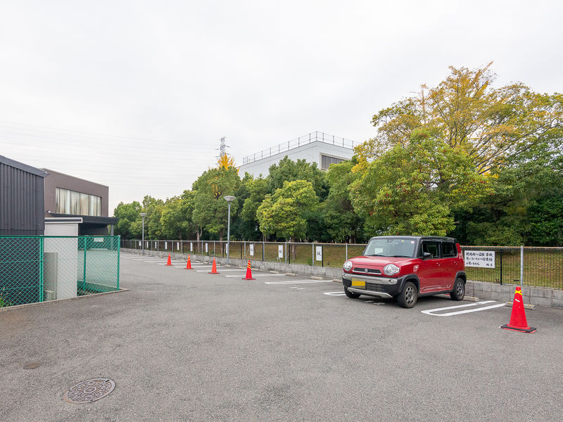 西栄寺 なかもず泰心館 駐車場