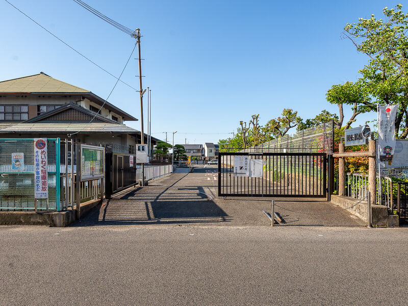 岡公民館 入口