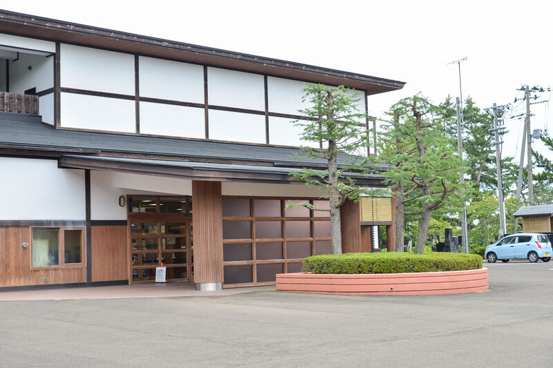 能代市斎場 外観３