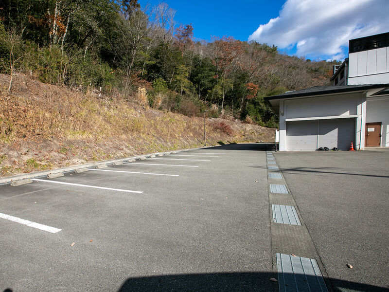 猪名川霊照苑 駐車場