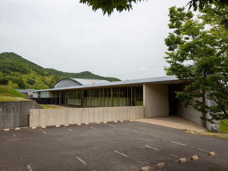 筑紫の丘斎場（揖龍火葬場） 外観2