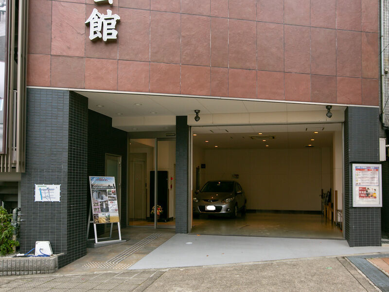 神東社 三宅会館 駐車場