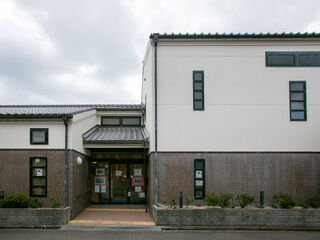 株式会社公詢社 にしごう会館