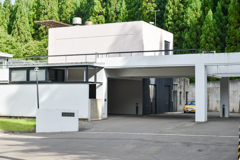 鹿角斎場 外観３