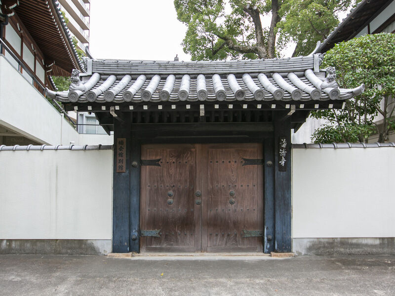 楠会館別館 入り口