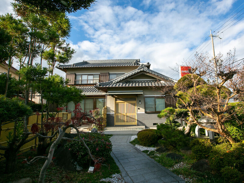 宝塚ホール じさを荘 外観1