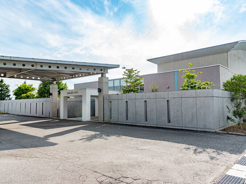 南陽市斎場しらぎく 外観1