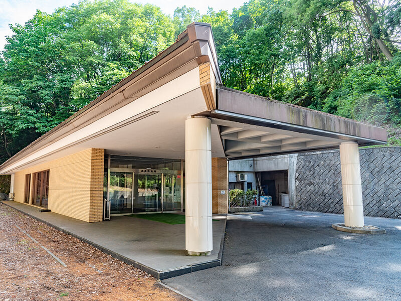 高畠町役場／斎場 外観2