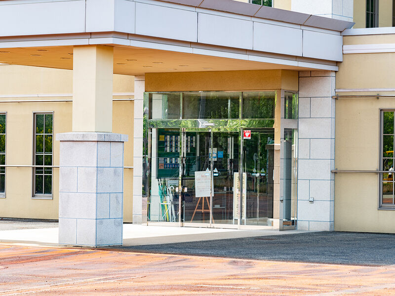 ナウエルホール高畠 入口