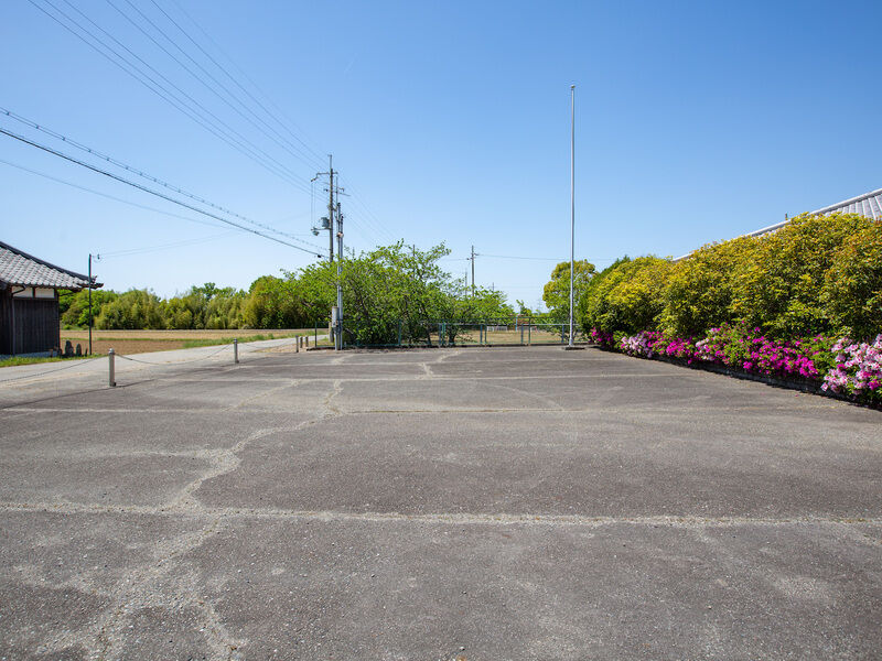 山西自治会館 駐車場
