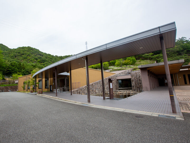 西脇多可広域斎場「やすらぎ苑」 外観1