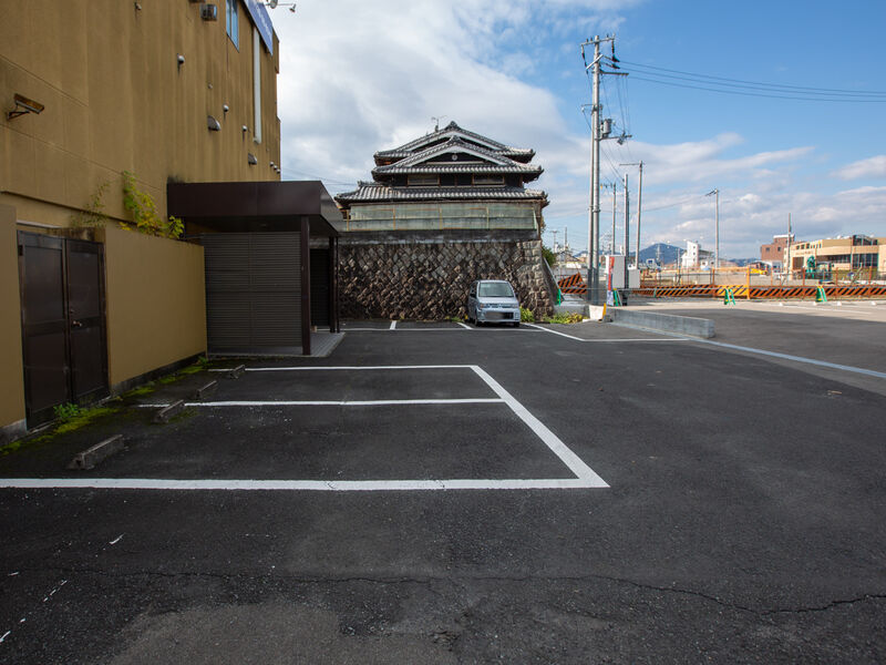 小さなお葬式 亀岡駅前ホール 駐車場