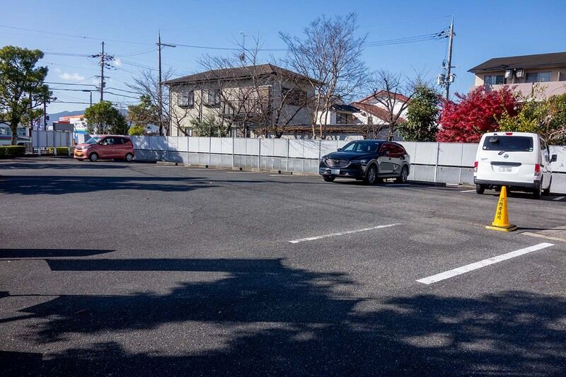 小さなお葬式 草津やばせ中央ホール 駐車場1