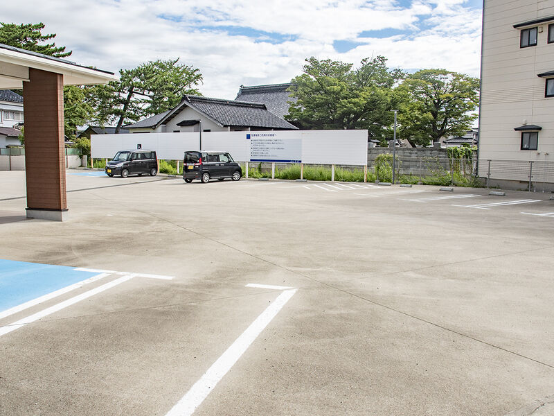 ラソ千石 駐車場