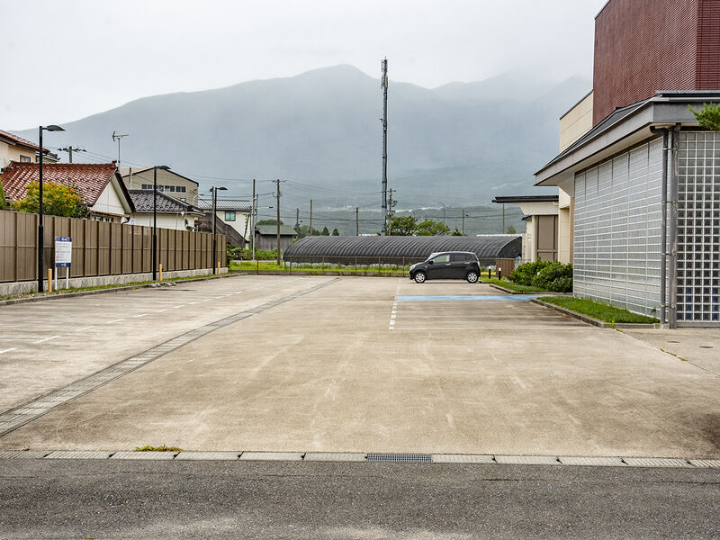 セレモニーホール遊佐 駐車場