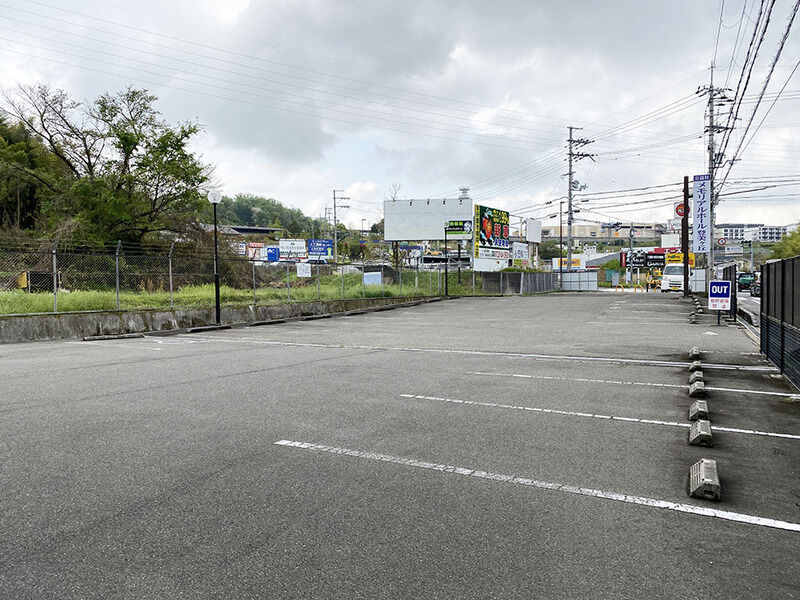 メモリアルホール登美ヶ丘 駐車場