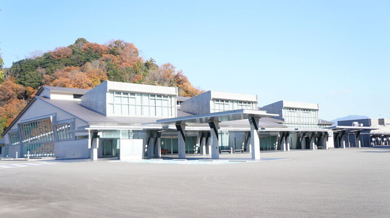 五色台聖苑 建物外観1