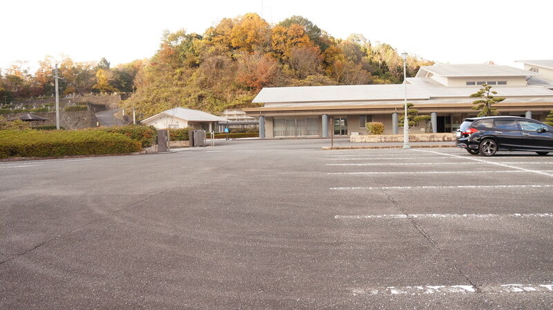 橋本市高野口斎場 駐車場1