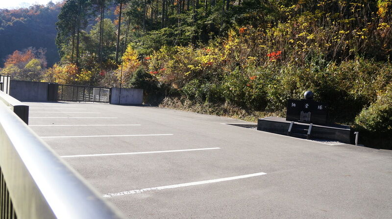 岩出市火葬場 駐車場1