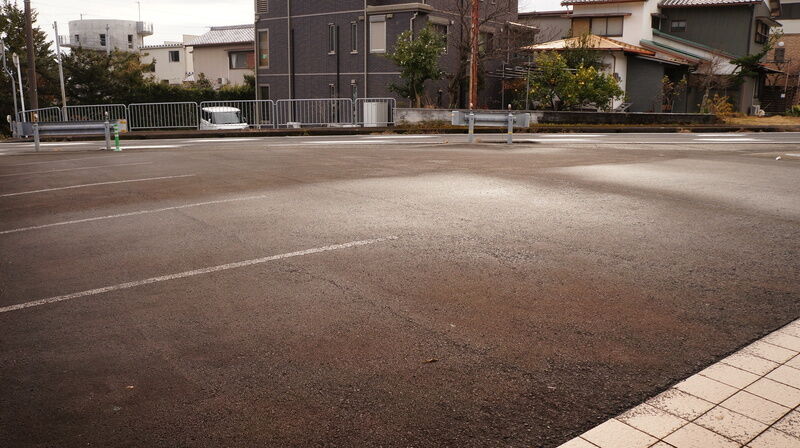 ベルホール中本 本店 駐車場