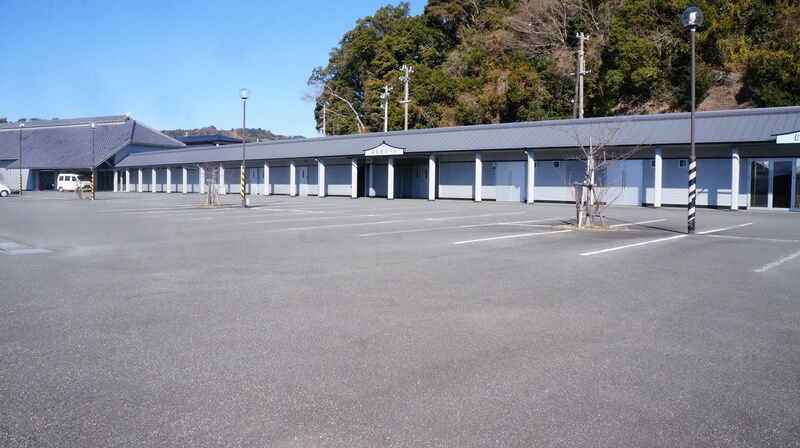 みやび芳養ホール 駐車場1
