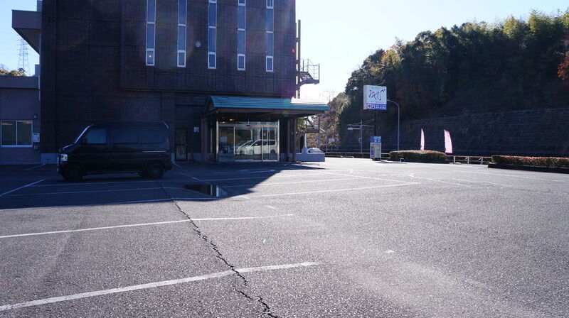新庄ホール 駐車場2