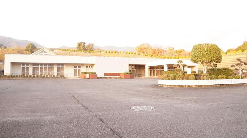 かつらぎ斎場 建物外観1