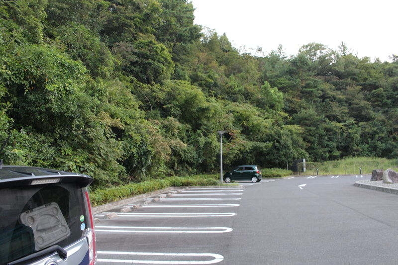 玉野市斎場 駐車場２