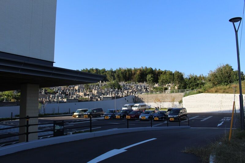 東山斎場 駐車場１