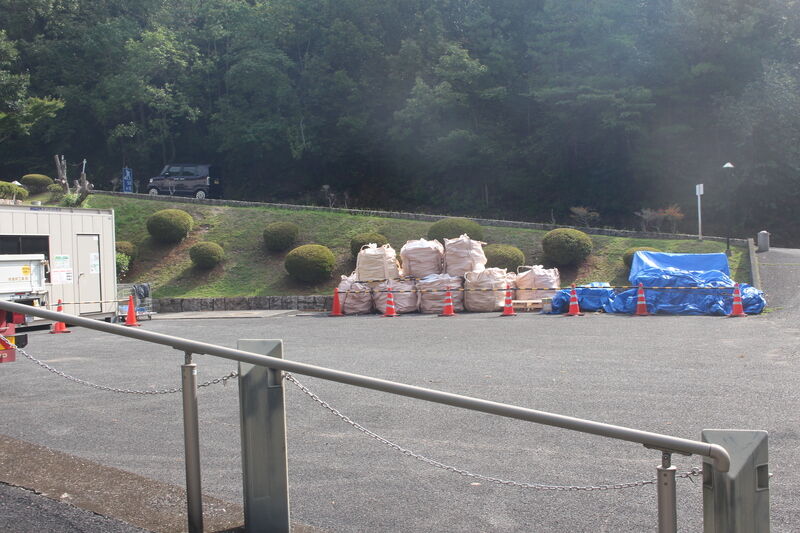 早島町斎場 駐車場１