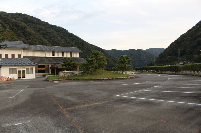 高梁市斎場 駐車場１
