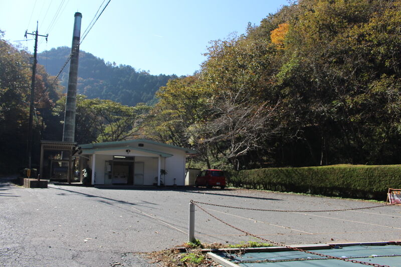 美作火葬場 駐車場１